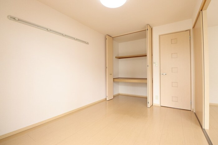 ハピネス Ａ・Ｂ【寝室】洋室