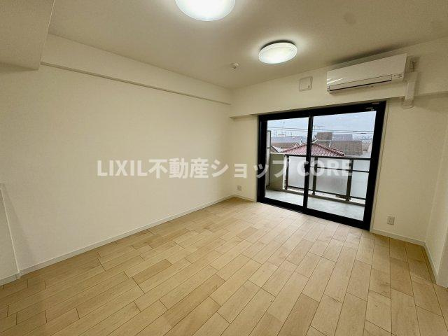 藤和シティホームズ大和パークサイドビュー【居間・リビング】光溢れる安らぎの空間。キッチンとも一体感も演出しご家族との会話も弾みます。
