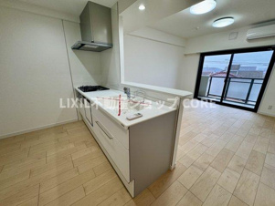 藤和シティホームズ大和パークサイドビュー【キッチン】カウンター下部には豊富な収納を設置しスペースを有効活用しております。充実したキッチンです。
