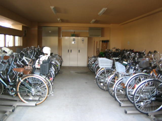 ダイアパレス甲府城東Ⅱ【駐車場】