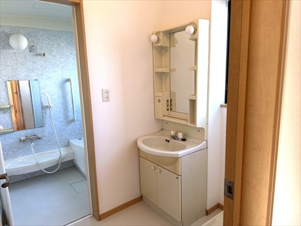 佐野市小中町【独立洗面台】