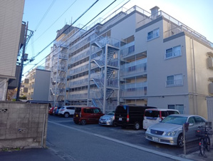 竹ノ塚ハイリビング【外観】外はこのようになっています