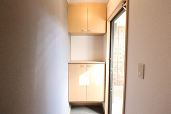 メゾングレース Ｄ・Ｅ【玄関】シューズボックス