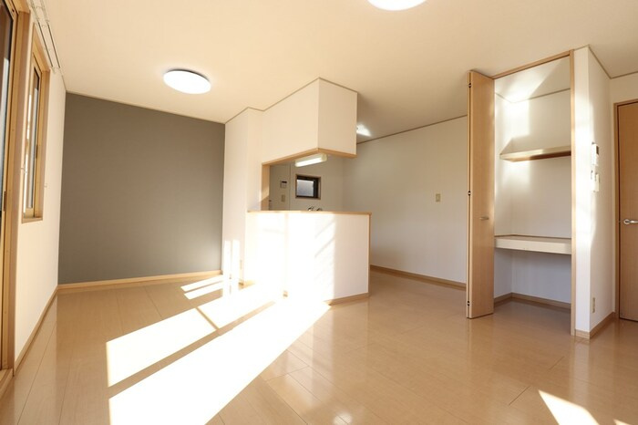 メゾングレース Ｄ・Ｅ【居間・リビング】リビング全景