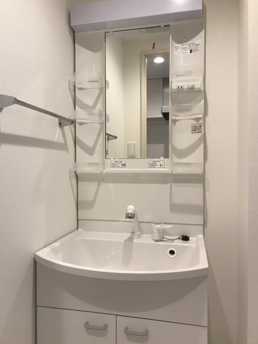 リブリ・Tripolis Ⅲ【洗面所】