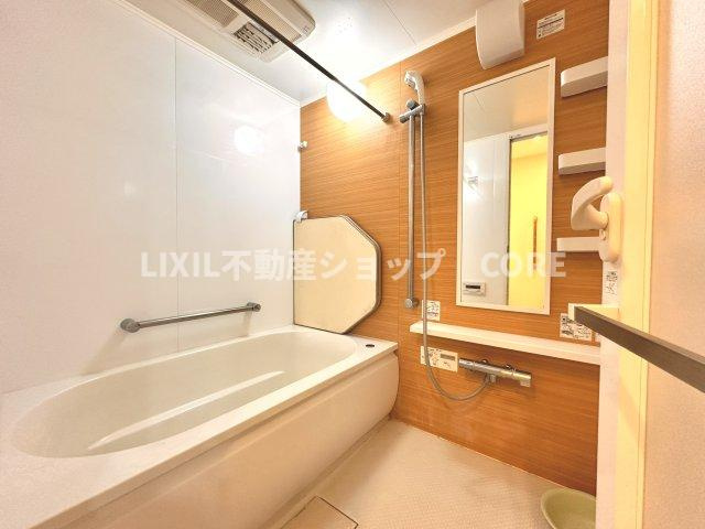 日神パレステージ小田急相模原フロント【浴室】大きなバスタブがくつろぎの空間を演出。浴室乾燥機能も付いておりますので、雨の日のお洗濯も安心です。