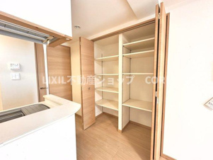 日神パレステージ小田急相模原フロント【キッチン】収納も多く快適な住空間を実現します。キッチン周りもすっきり片付きますね。