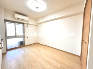 日神パレステージ小田急相模原フロント【洋室】居室となる空間には毎日しっかりと光が差し込みます。明るい室内になっております！