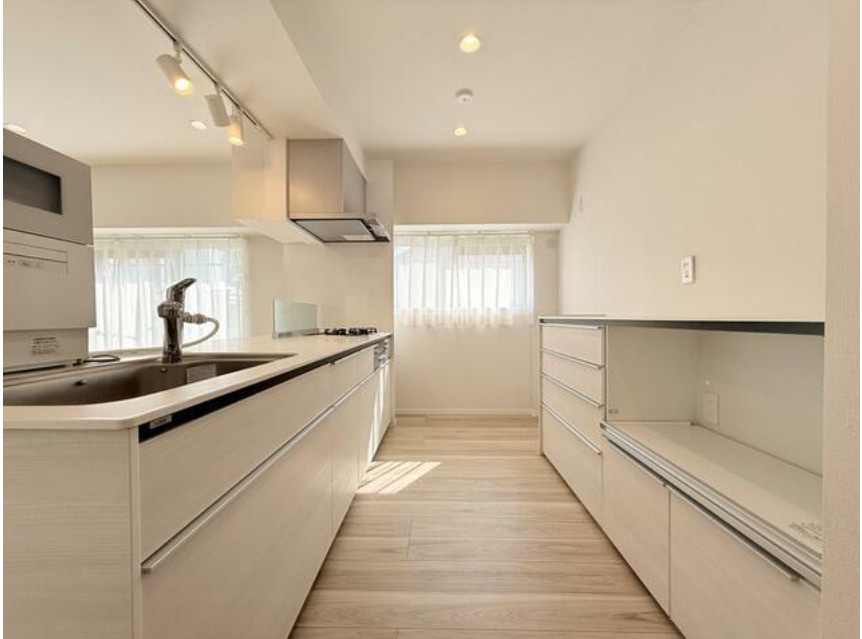 北千住ビューハイツ【周辺】【千住⻯田郵便局】500m 徒歩７分