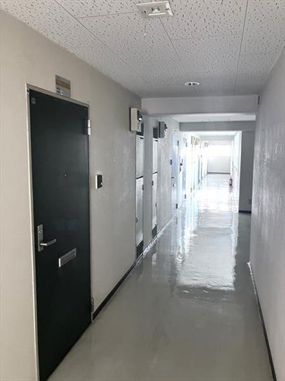 屋内型の共用通路になってます