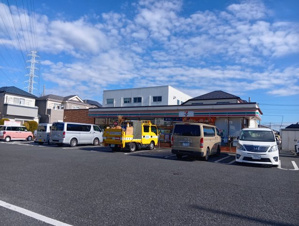 足立区西伊興４丁目【周辺】【セブンイレブン足立伊興番田店】３００ｍ　徒歩４分