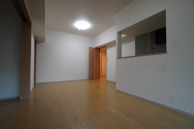 コスモ川口並木元町エグゼ【居間・リビング】