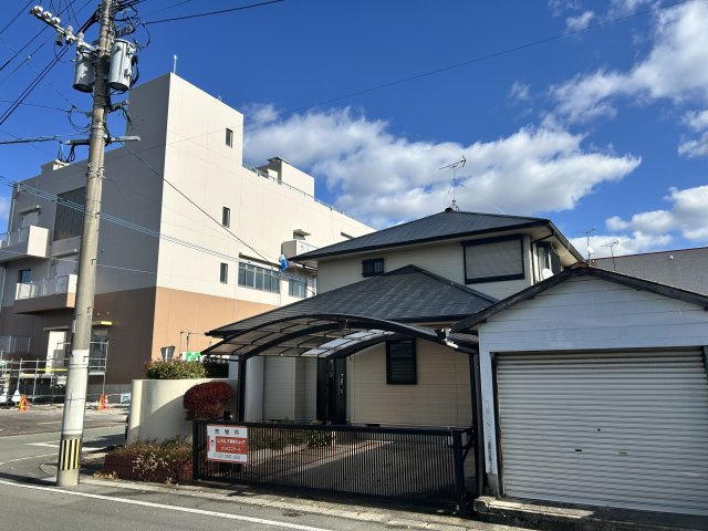 汐屋町売家【外観】閑静な街の角地。モダンな2階建てで新生活を！