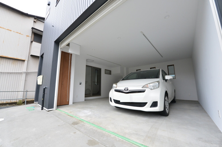 戸建ての駐車場の広さについて 駐車を快適にするためには 三田市でファミリー向けの不動産情報 家を売る時 買う時はfreey フリー へ