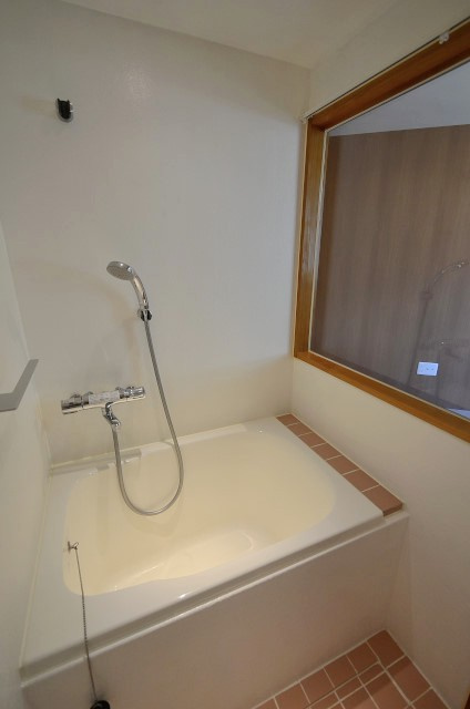 ウッディな暖かみのある部屋。大人雰囲気漂う都内のデザイナーズ賃貸③