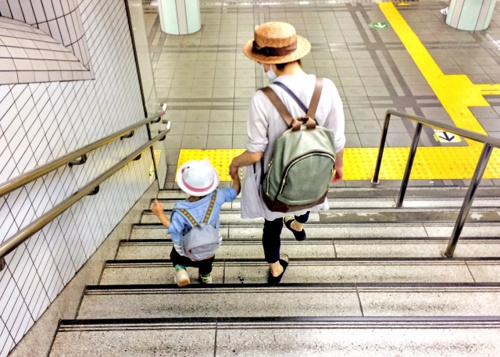 働く親御さんも安心できる伊勢原市の休日保育事業の画像
