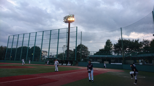 野球部　ナイター試合の画像
