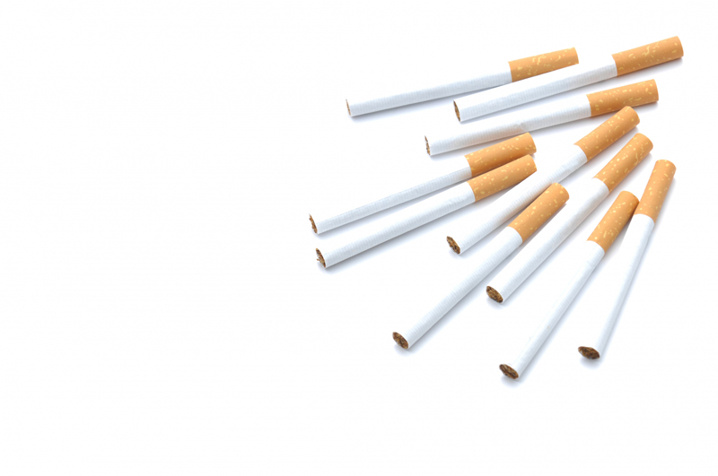 マンションのベランダで喫煙しているとトラブルの元に 堀切菖蒲園 小菅の土地 戸建てならera Lixil不動産ショップ アヴァンセ