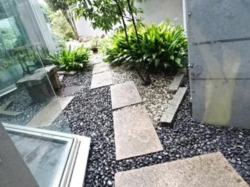共用部分の石畳