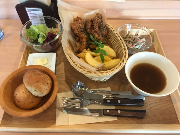吉川市 カフェソリレスさんでランチ 三郷市 吉川市 八潮市の不動産は仲介手数料無料のクルーハウジング