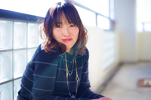 のんびりゆったりリラックス。光と風の自由空間で過ごす「高畑マンション」の画像