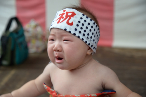 鹿沼市で受け継がれる伝統行事！秋に楽しめる「生子神社の泣き相撲」の画像