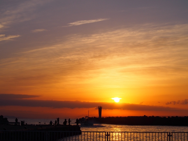 神栖市の港公園で日本一早い初日の出を拝んでみませんか？の画像