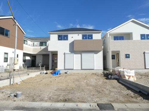 ★碧南市若松町新築分譲住宅　1号棟　建築中の画像