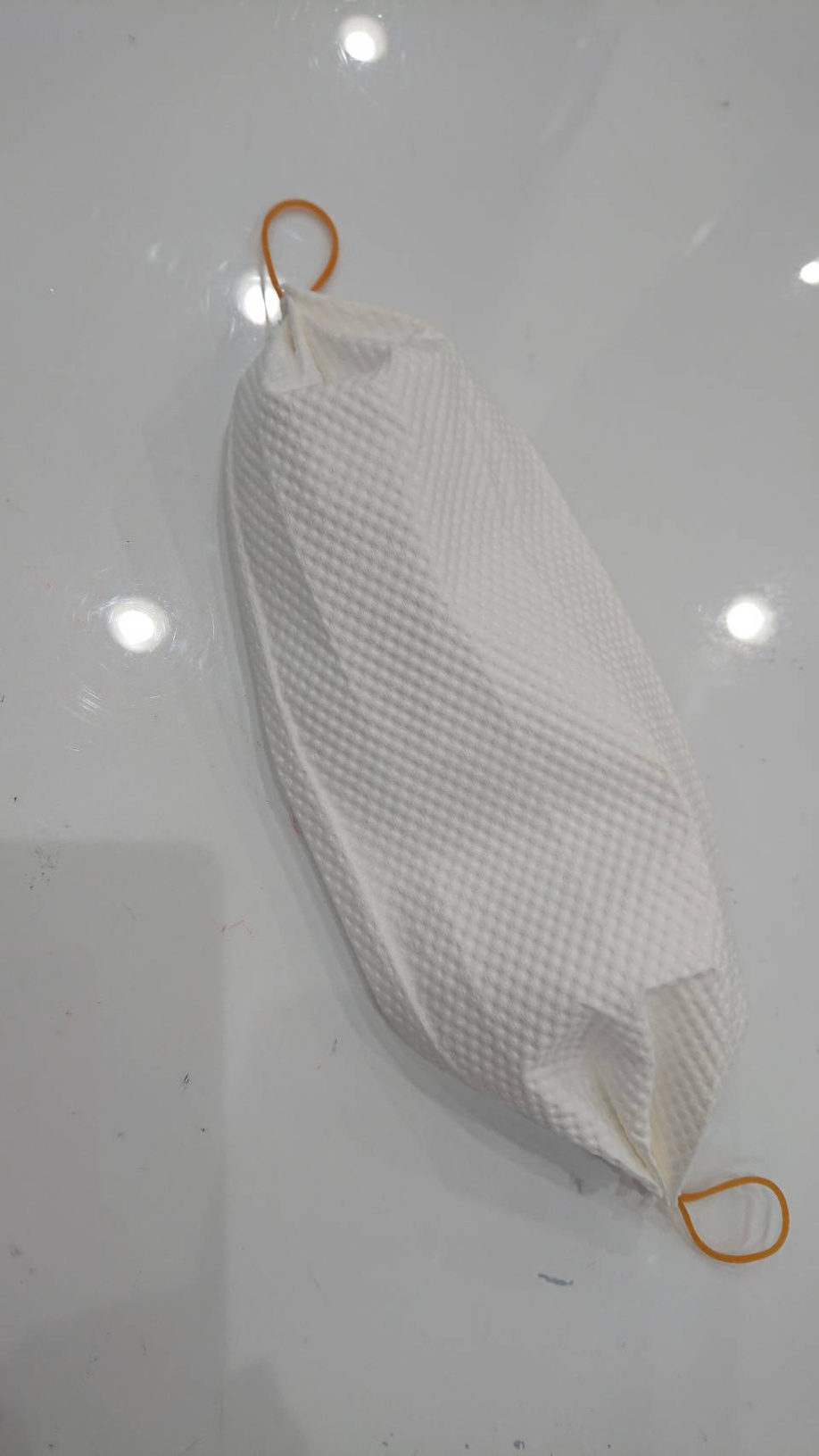 キッチンペーパーでマスクを手作りの画像
