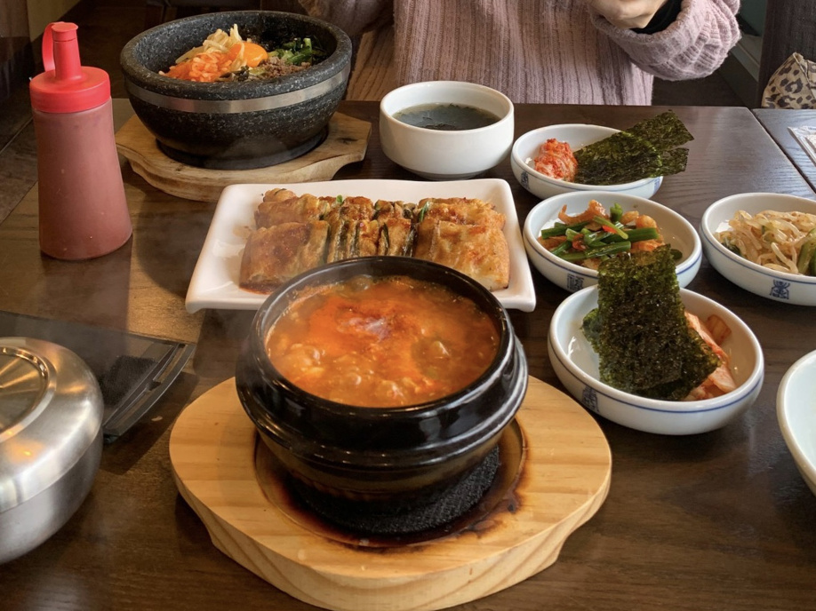 日高市高麗川駅前「妻家房」の画像