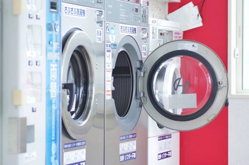 賃貸の一人暮らしでコインランドリーを使用するメリットは？の画像
