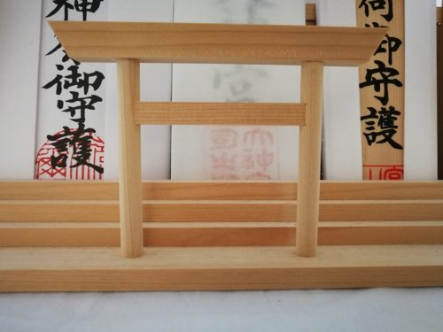 事務所に神棚を設置する際の種類や場所はどうすればいい？の画像