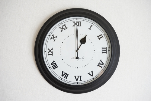 賃貸で壁掛け時計を設置する方法と確認すべき注意点 明石の不動産 事業用物件なら阪田不動産へ