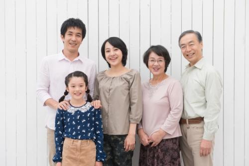 親が経営するアパートを相続することになったらどんな手続きが必要？