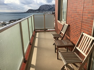 戸建のバルコニーは狭い 世田谷区の中古マンション 世田谷リアルエステート