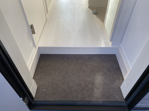 コンパクトな玄関