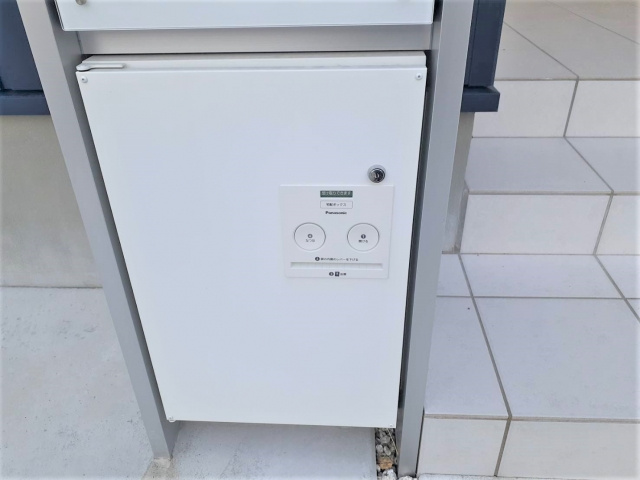 これからの必須アイテム？戸建てを新築するなら宅配ボックスを設...の画像
