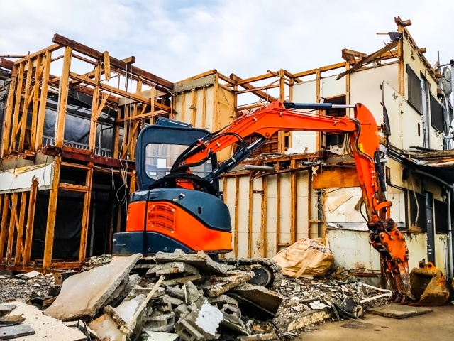 不動産 建物を取り壊すとなったら 解体費用の相場と安く抑える方法 横浜市の不動産や売却査定のことならランドスケープ