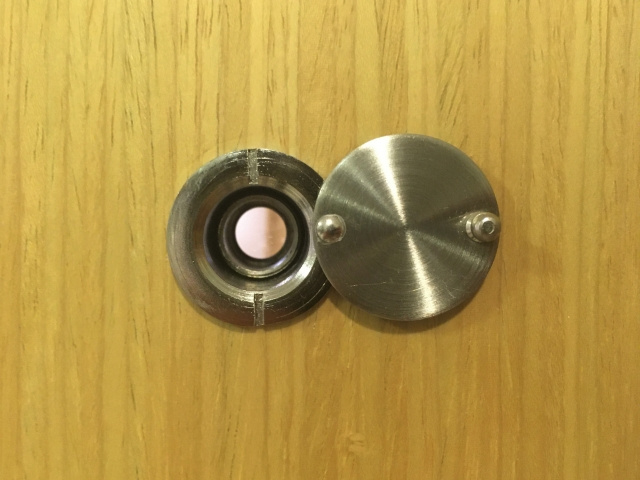 【ドアスコープで招く危険とは？】今すぐ簡単にできる防犯対策！の画像