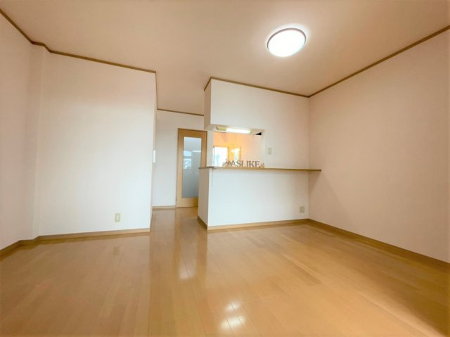 「新松戸駅が近い、南向きの1LDK♪ 800万円を切る価格で売り出し中のお部屋をご紹介します」の画像