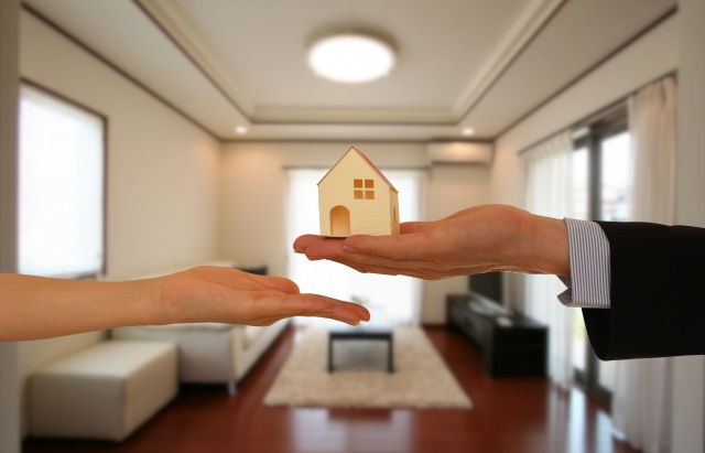 居住中に不動産の売却活動をおこなうメリットやデメリットは？コツや注意点も！の画像