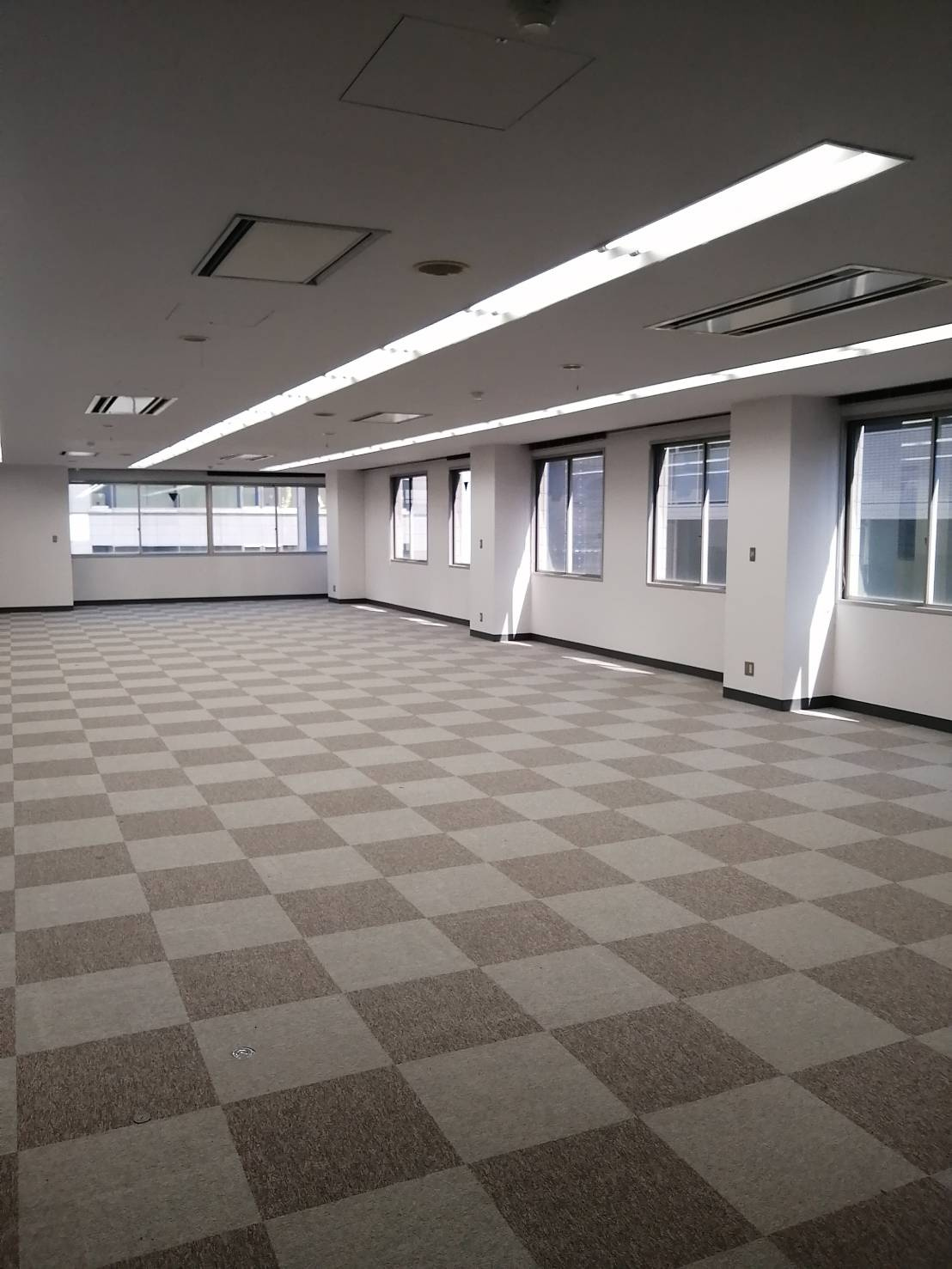 新神戸駅から徒歩1分の事務所店舗！の画像