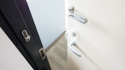 意外なポイント 賃貸物件の玄関ドアからの音漏れを防ぐには 中央市 昭和町の賃貸 一戸建て情報なら富士山大好き不動産