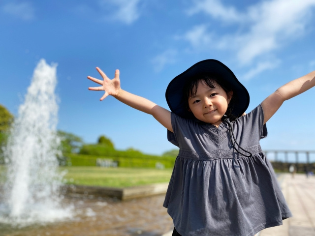 江戸川区の総合レクリエーション公園で子どもと一緒に身体を動か...の画像