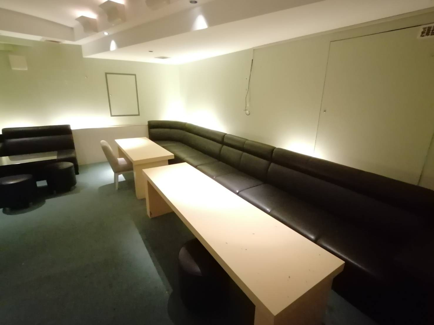 専用通路のある居抜き店舗です☆ミの画像