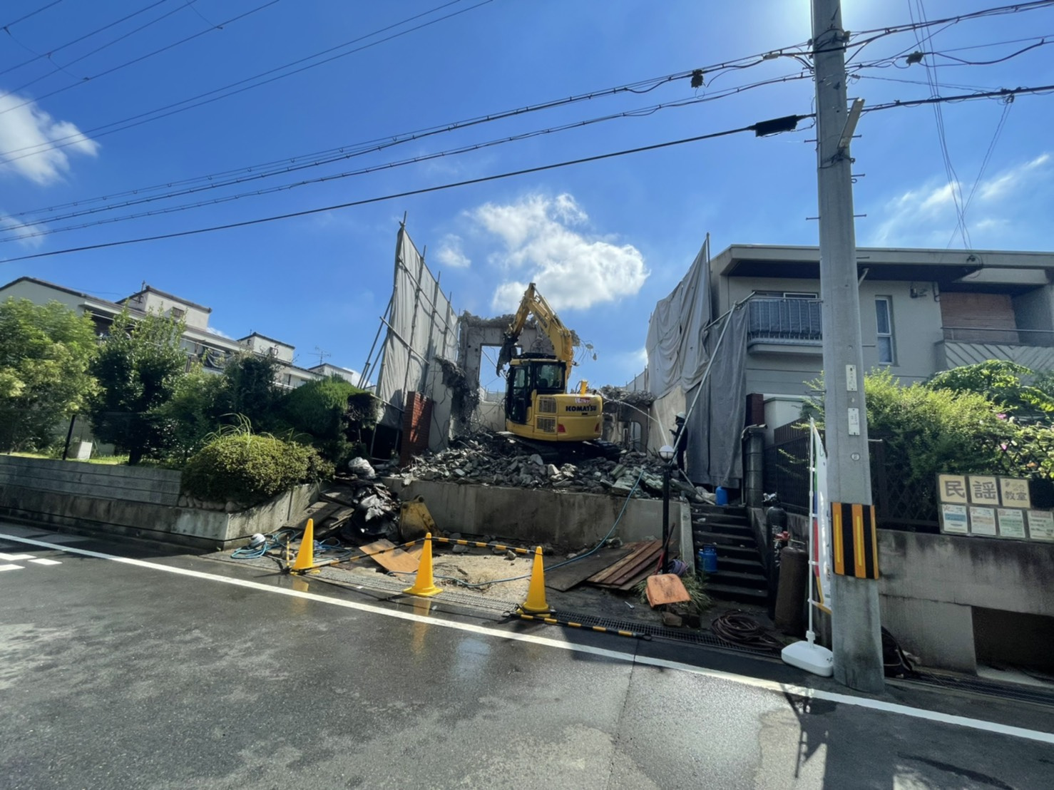 【解体工事写真】和泉市鶴山台1丁目の古家を解体中です③(^^...の画像