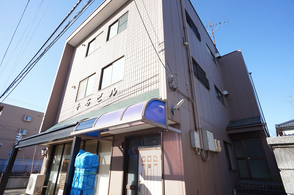 元理髪店！信濃町の千石ビル１Fの画像