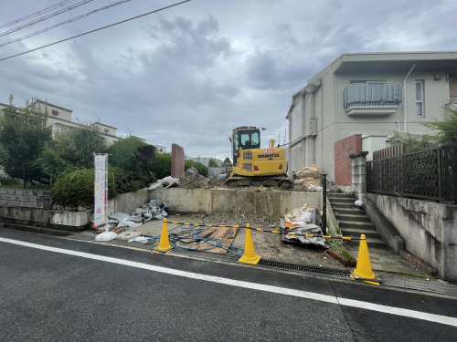 【解体工事中】和泉市鶴山台1丁目のRC連棟住宅の解体中です⑤...の画像