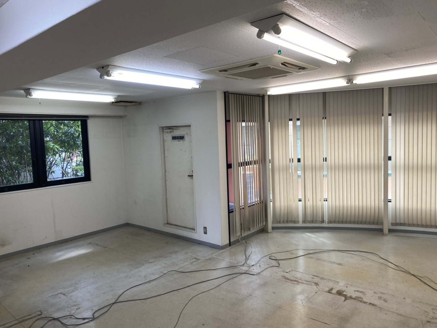 明るい店舗事務所です☆の画像