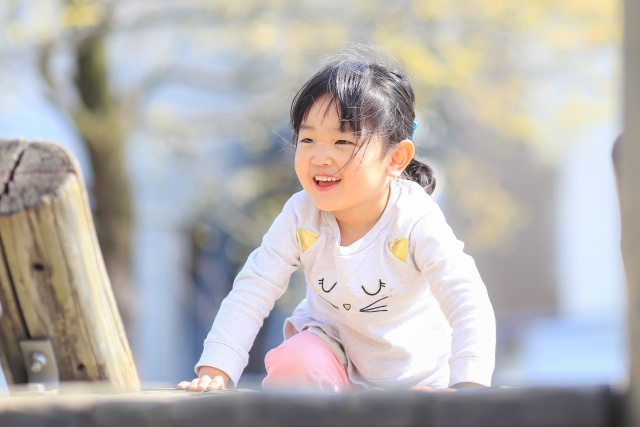 市川市で子どもと遊べる公園「小塚山フィールドアスレチック」と...の画像